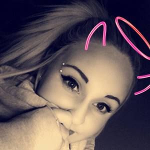 Meet your Posher, Madelyn